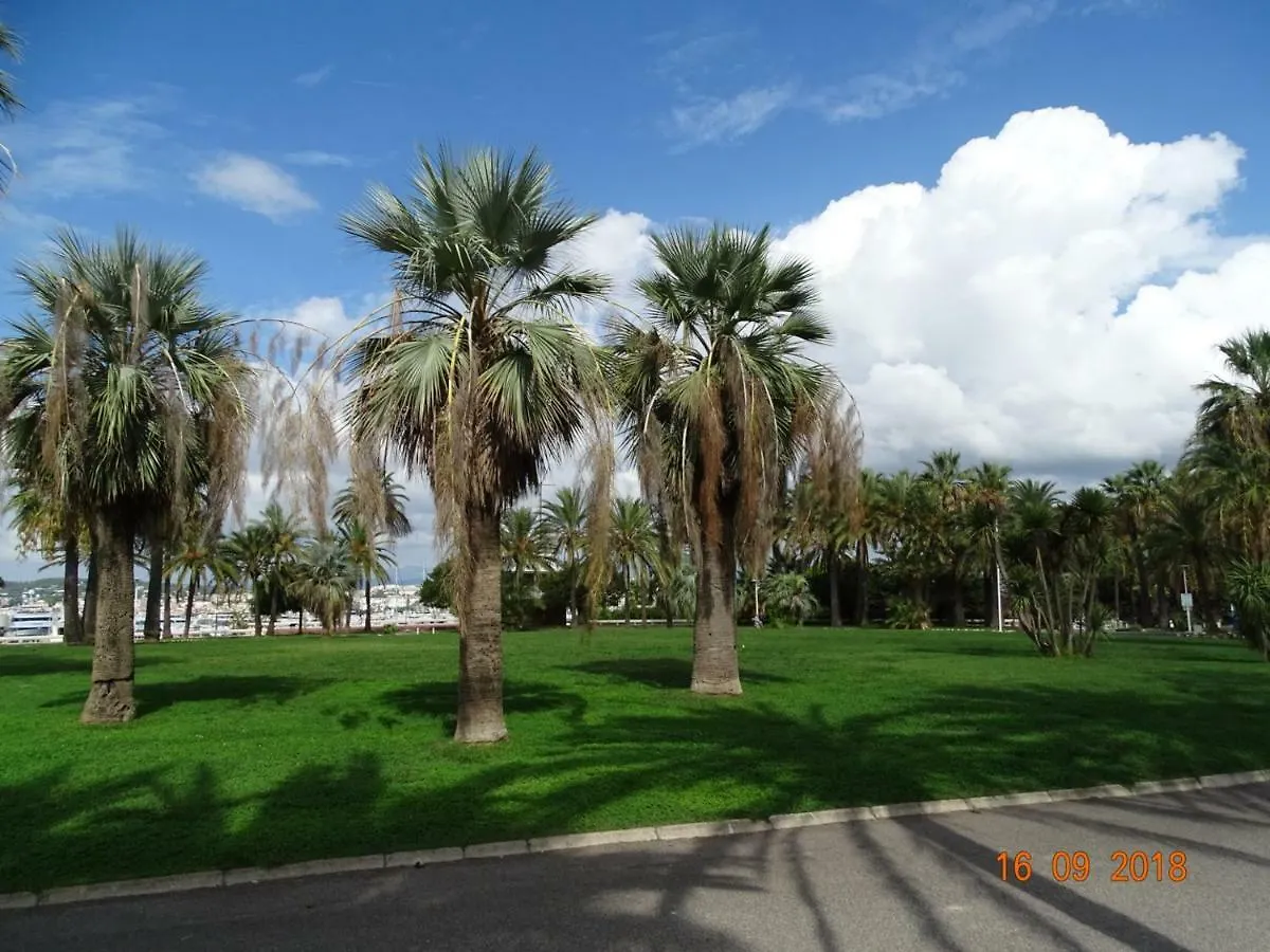 Palm Beach Cannes Azur Apartment